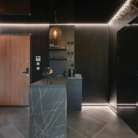 Hollywood Jacuzzi Suite at Nadmotławie by Downtown Apartments-3